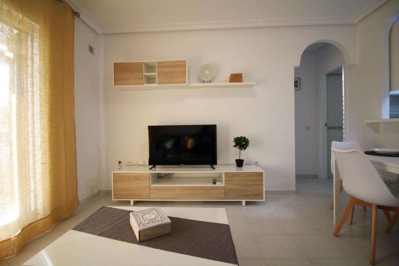 Apartamento Con Piscina En Urbanizacion Parquemar, La Mata, Torrevieja Aq-153 Exterior photo